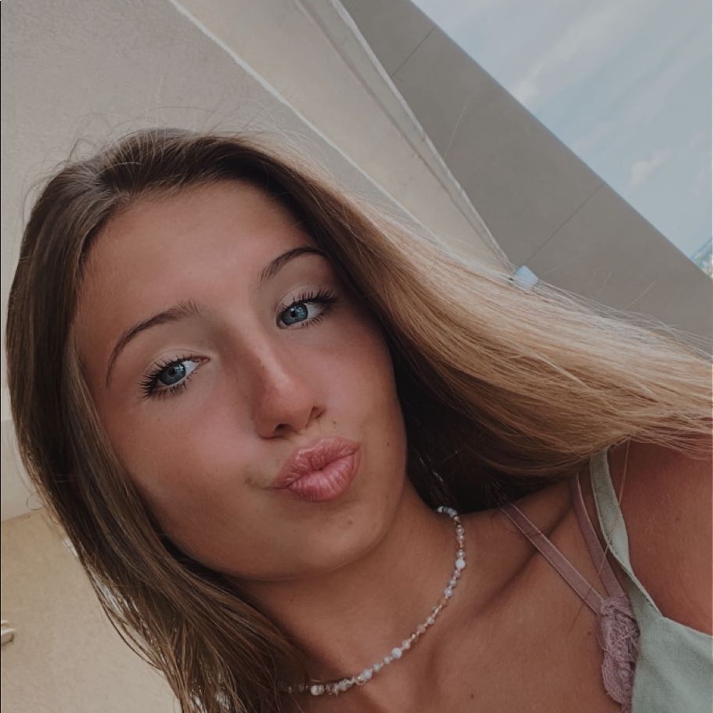 Meet your Posher, Madison